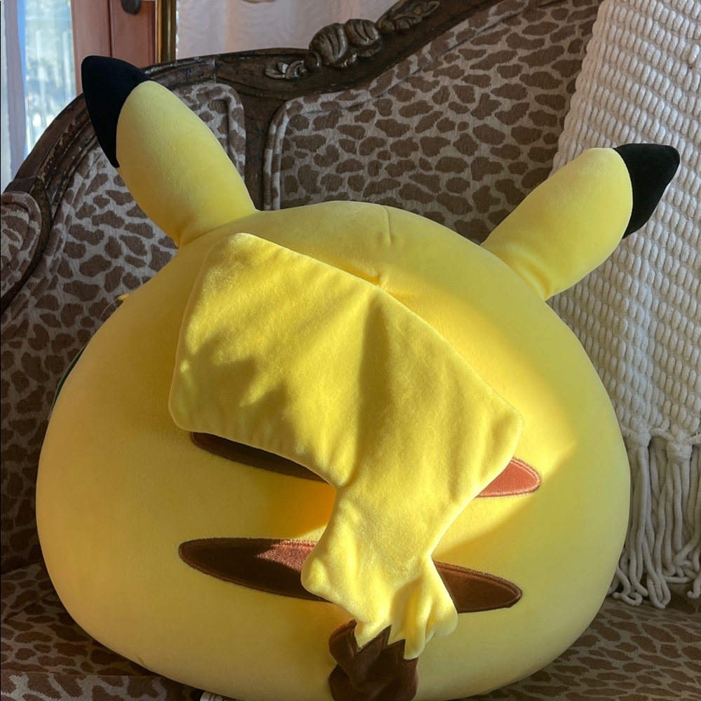 Pokemon GIANT Pikachu Plush SQUISHMALLOW NWT - Picture 4 of 8
